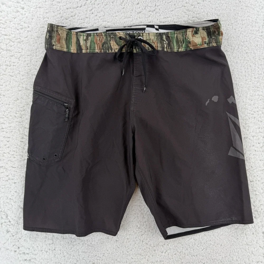 Volcom Board Shorts Mens 36 Black Camo Waist Mod Tech Surf Swim Trunks Hawaiian
